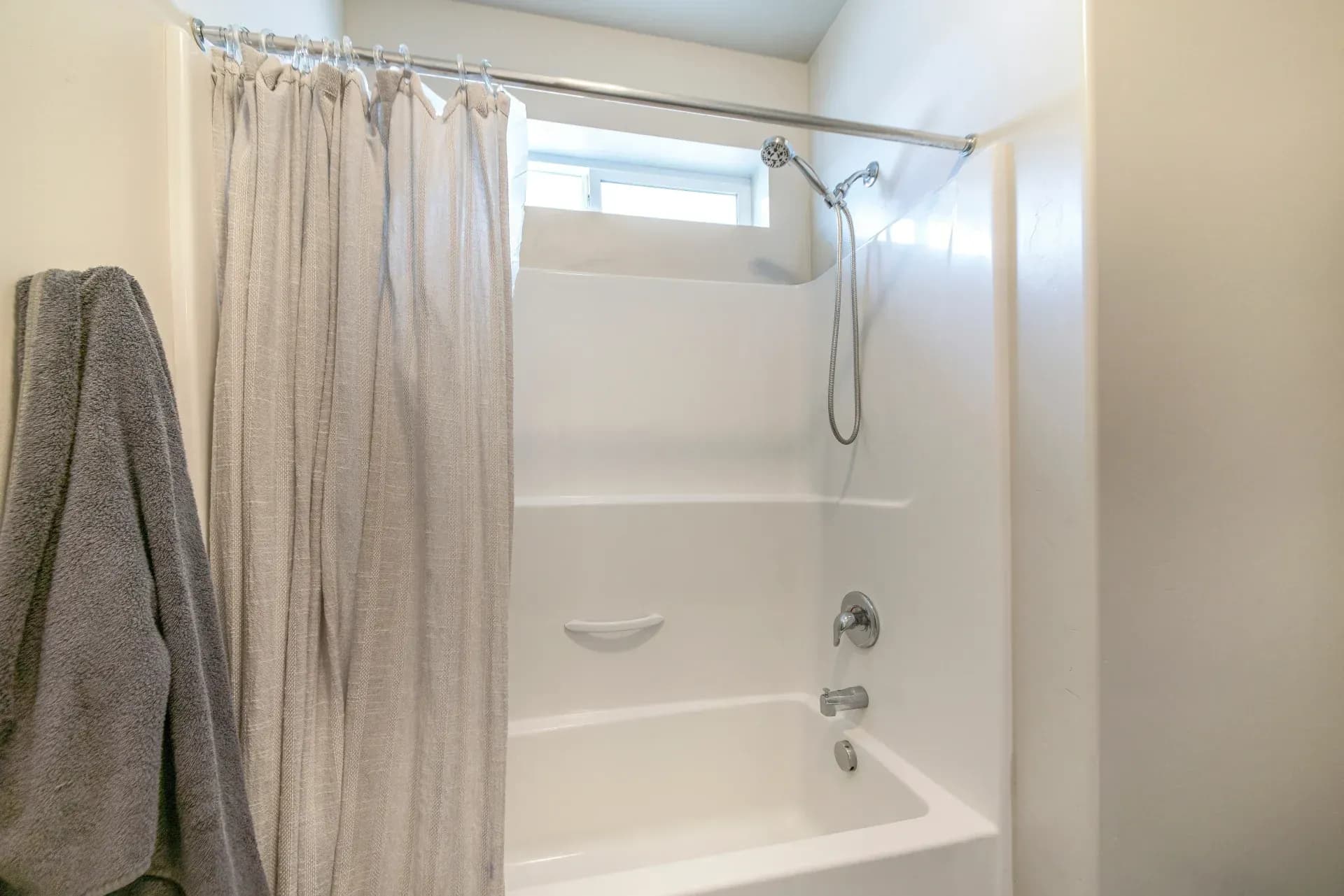beautiful-tub-to-shower-conversion-springdale-ozark-home